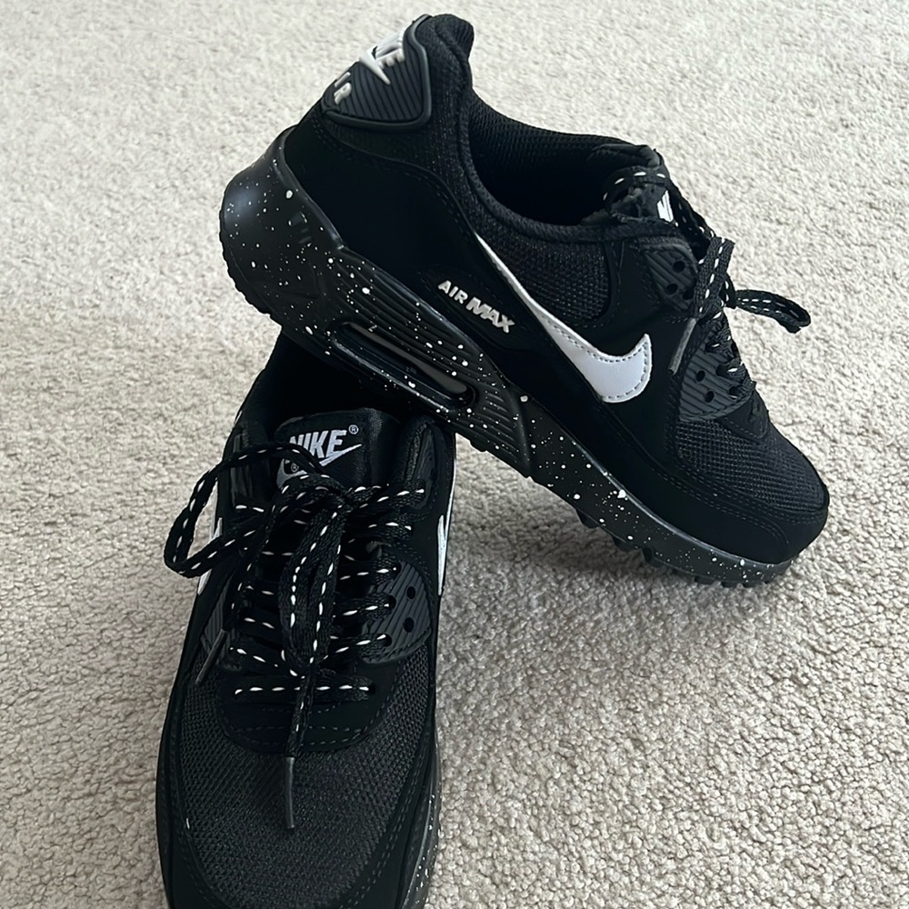 90’s Retro Black sneakers